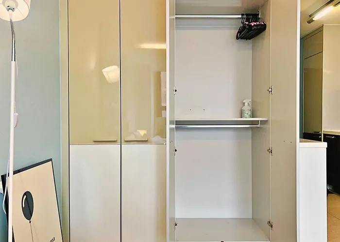 Апартаменты Warm 1 Min From Gangnam *