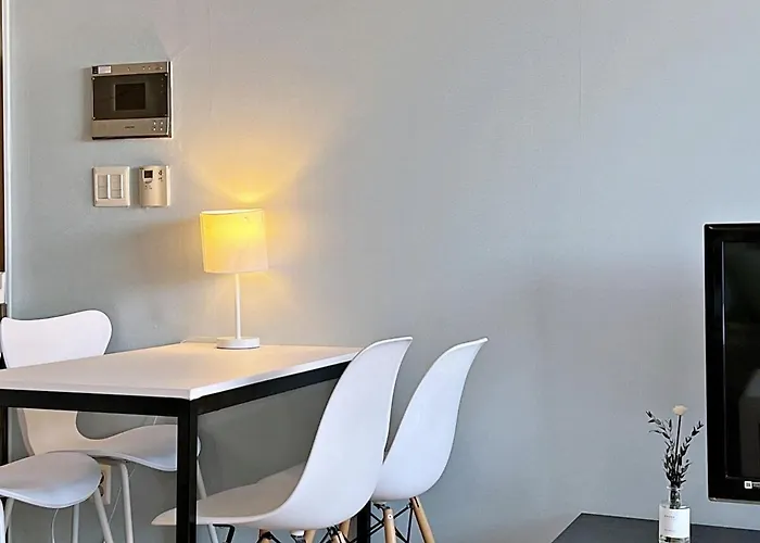 Warm 1 Min From Gangnam Апартаменты
